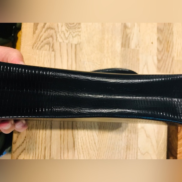 Vintage Little Black Bag with silver hardware & Shell clasp.  Made in USA - Picture 14 of 16